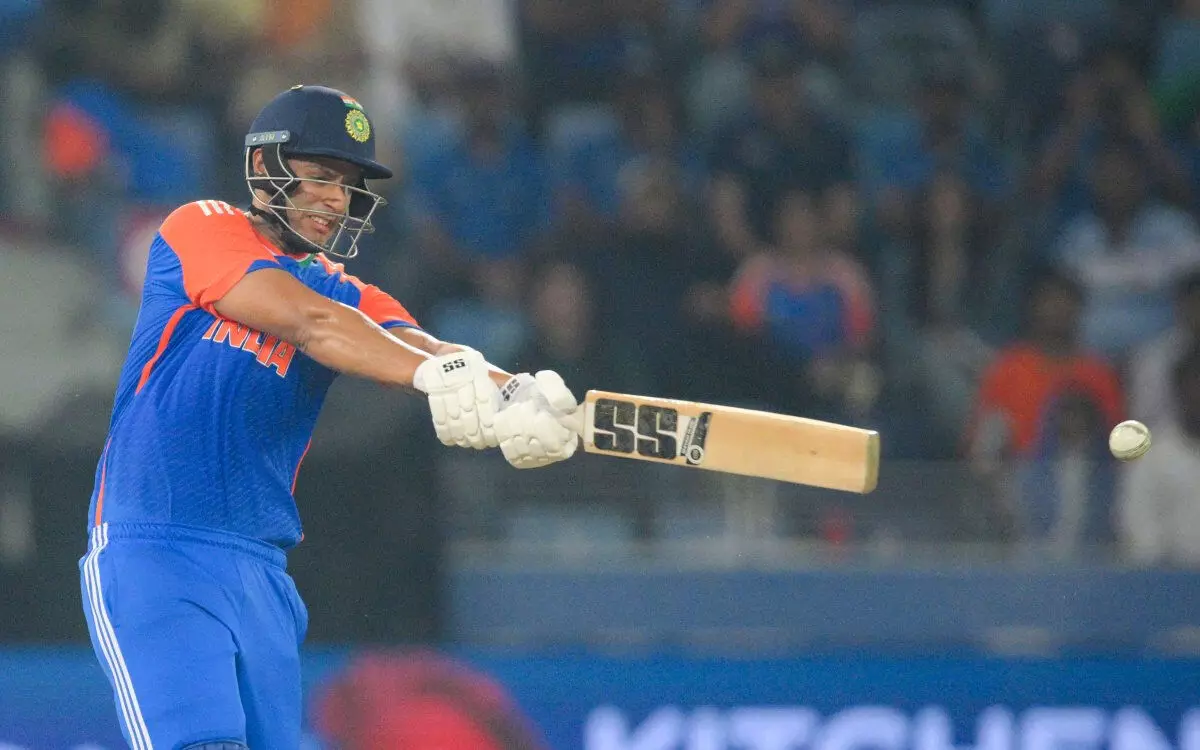 रणजी ट्रॉफी : शिवम दुबे पीठ में अकड़न की वजह से पहला मैच नहीं खेलेंगे