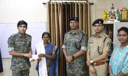 कोंडागांव में 5 लाख की इनामी महिला नक्सली गीता ने किया आत्मसमर्पण