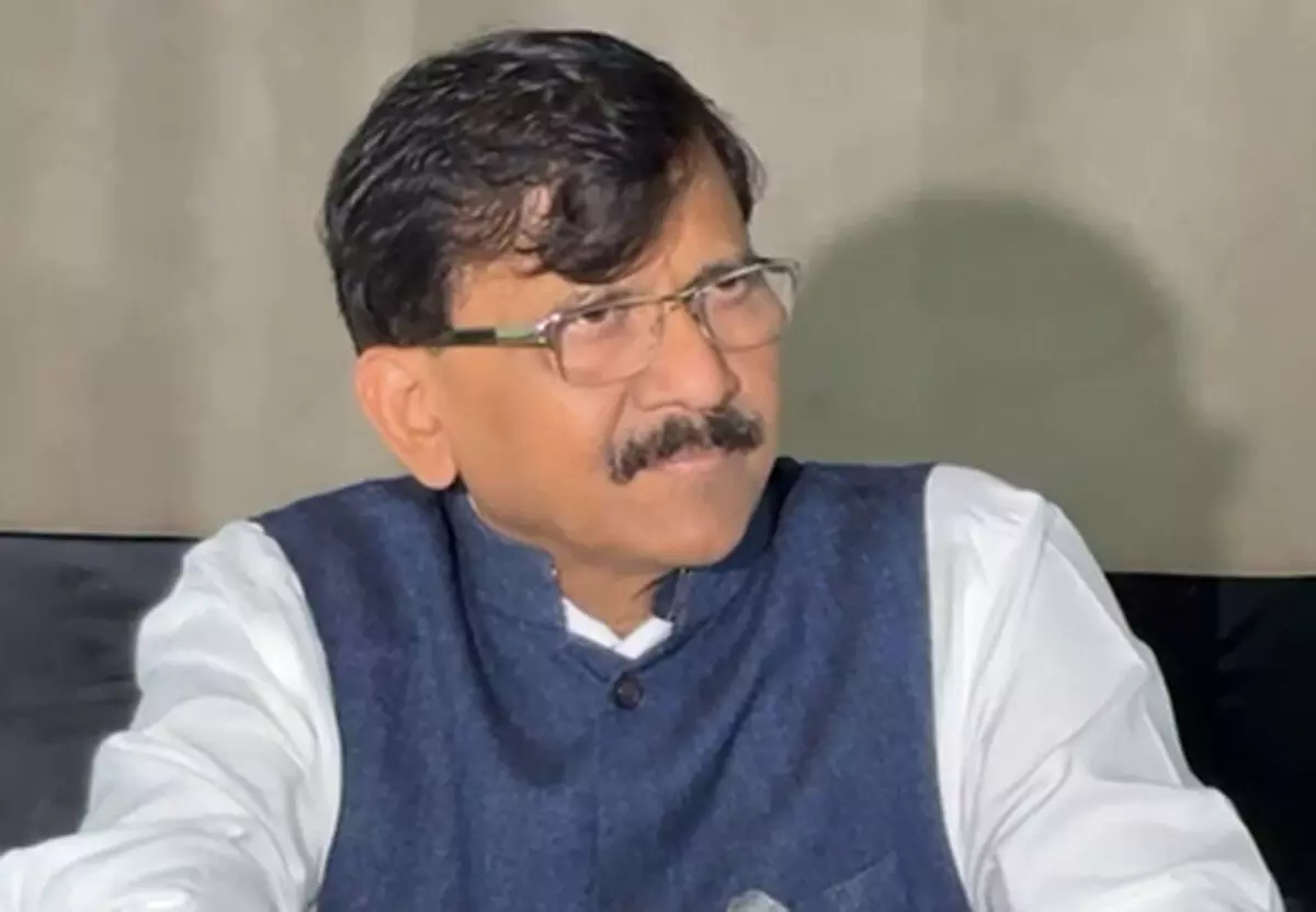 मतदाता सूची में सुधार किए बिना चुनाव कराना लोकतंत्र का मजाक उड़ाने जैसा : संजय राउत