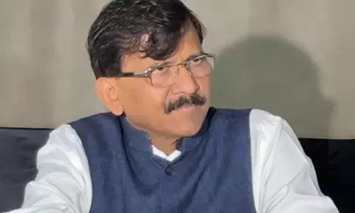 मतदाता सूची में सुधार किए बिना चुनाव कराना लोकतंत्र का मजाक उड़ाने जैसा : संजय राउत मतदाता सूची में सुधार किए बिना चुनाव कराना लोकतंत्र का मजाक उड़ाने जैसा : संजय राउत