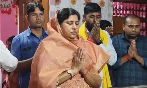 बिहार चुनाव :  लेशी सिंह, अरुण सिंह और राजू सिंह से किया नामांकन, भारी मतों से जीत का दावा