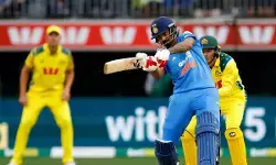 भारत ने ऑस्ट्रेलिया के खिलाफ पहले वनडे मैच में बनाए 136 रन भारत ने ऑस्ट्रेलिया के खिलाफ पहले वनडे मैच में बनाए 136 रन