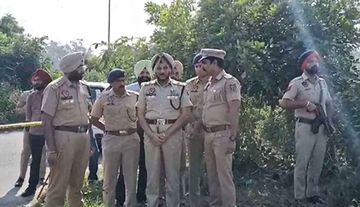 अमृतसर में पुलिस और लुटेरों के बीच मुठभेड़, गोली लगने से बदमाश घायल