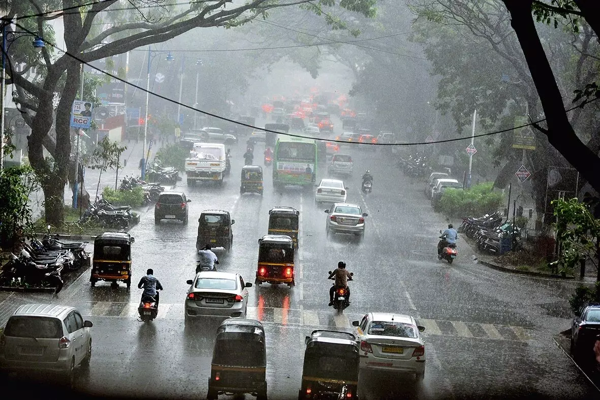 केरल में हुई मानसून की शुरुआत, भारी बारिश के चलते 5 जिलों में ऑरेंज अलर्ट, एक की मौत