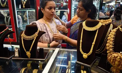 सोना की कीमत एक हफ्ते में 8,000 रुपए से अधिक बढ़ी, चांदी 1.70 लाख रुपए के करीब