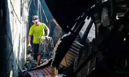 फिलिपींस के मनीला में आग की चपेट में आने से 10 साल की बच्ची की मौत फिलिपींस के मनीला में आग की चपेट में आने से 10 साल की बच्ची की मौत