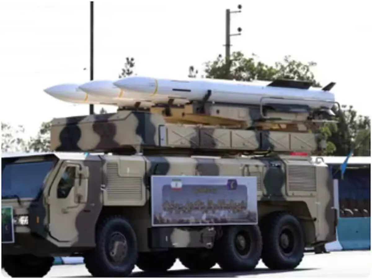 इजरायल से युद्ध के बाद ईरान ने बढ़ाई अपनी ताकत, दो बैलिस्टिक मिसाइल हमले के लिए तैयार