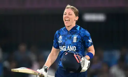 शुरुआत में रन बनाना आसान नहीं था, भारत के खिलाफ शतक लगाने के बाद बोलीं हिदर नाइट शुरुआत में रन बनाना आसान नहीं था, भारत के खिलाफ शतक लगाने के बाद बोलीं हिदर नाइट