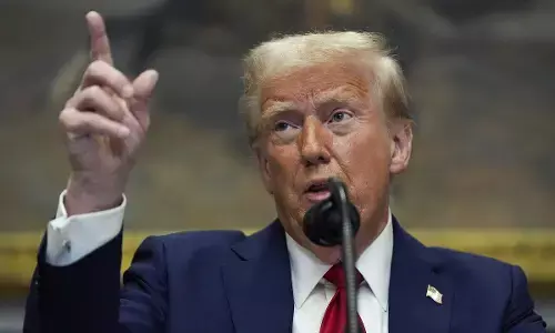 रूस से तेल व्यापार को लेकर ट्रंप ने भारत को फिर दी धमकी, कहा-नए टैरिफ पर कर सकता हूं विचार रूस से तेल व्यापार को लेकर ट्रंप ने भारत को फिर दी धमकी, कहा-नए टैरिफ पर कर सकता हूं विचार