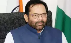 नकवी का तंज महागठबंधन बन गया ‘फटी हुई छतरी’, उड़ने की कोशिश में गड्ढे में गिरेगा