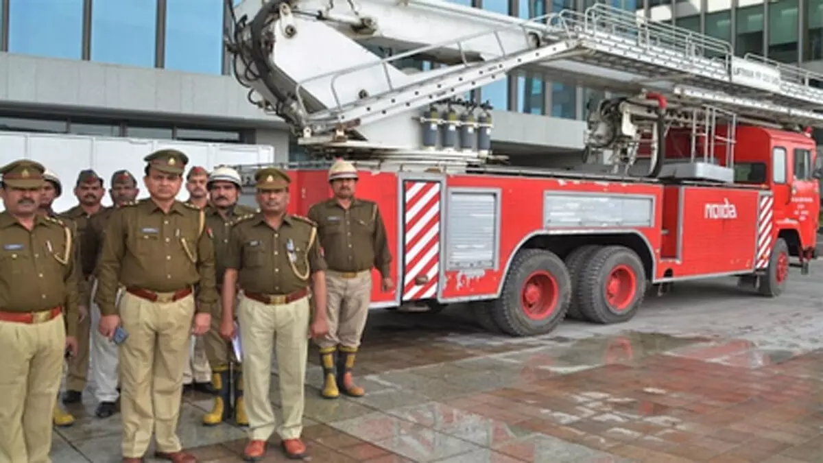 गौतमबुद्ध नगर में 24 घंटे के भीतर लगी 26 जगहों पर आग, कई बड़ी घटनाओं में बची जान गौतमबुद्ध नगर में 24 घंटे के भीतर लगी 26 जगहों पर आग, कई बड़ी घटनाओं में बची जान