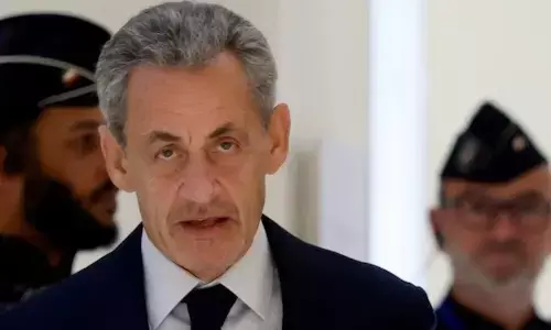 फ्रांस के पूर्व राष्ट्रपति निकोलस सरकोजी ने जेल में किया आत्मसमर्पण, गद्दाफी सरकार से चुपके से लिया था पैसा