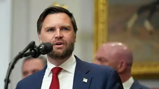 जेडी वेंस ने हमास को दी चेतावनी, कहा- अगर हथियार नहीं छोड़े, तो समाप्त कर देंगे जेडी वेंस ने हमास को दी चेतावनी, कहा- अगर हथियार नहीं छोड़े, तो समाप्त कर देंगे