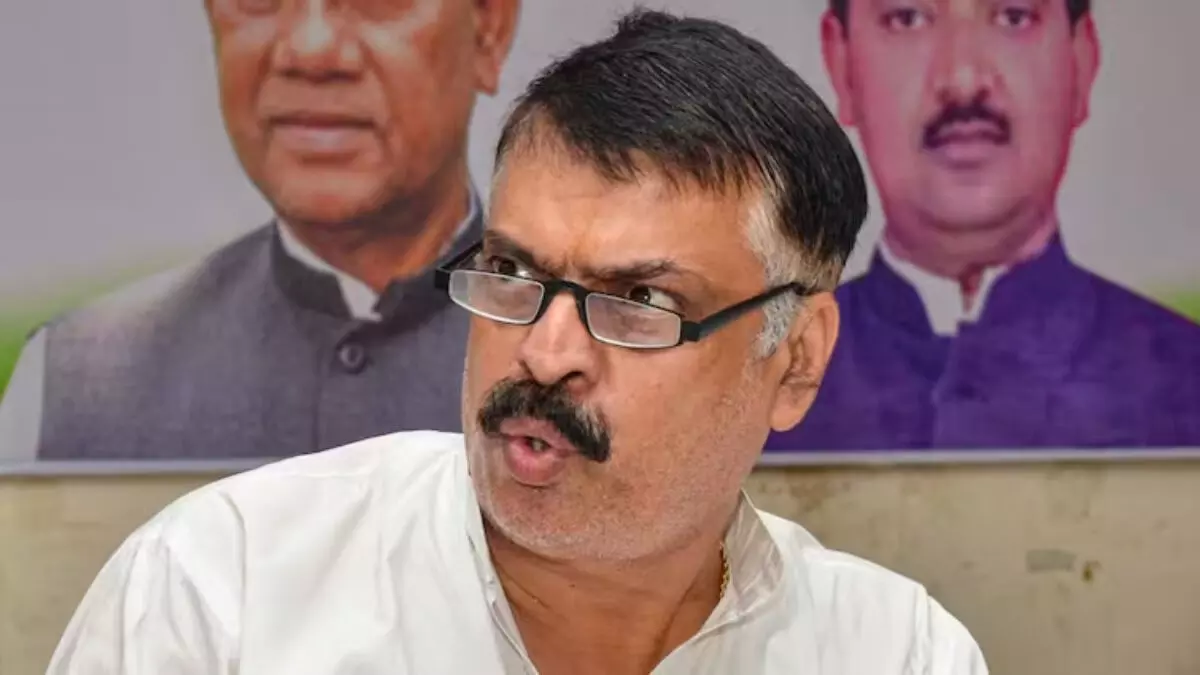 हेमंत सोरेन त्याग करने के आदी हैं : राजेश ठाकुर हेमंत सोरेन त्याग करने के आदी हैं : राजेश ठाकुर