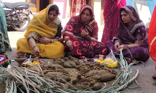 राजस्थान : गोवर्धन पूजा की हज़ारो साल पुरानी विरासत को सहेजे हुए है ग्वाला समाज, विधि विधान से होती है पूजा
