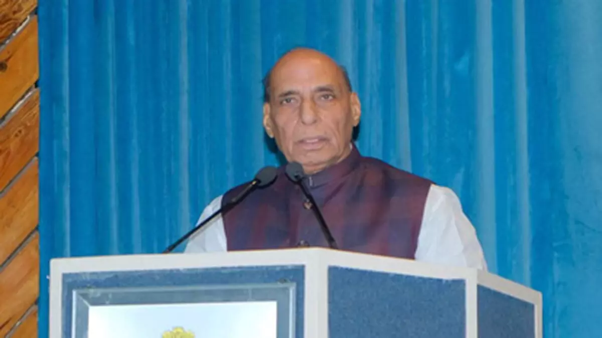 ‘ऑपरेशन सिंदूर’ आर्मी, नेवी व एयरफोर्स की असाधारण संयुक्तता एवं एकीकरण का उदाहरण: रक्षा मंत्री ‘ऑपरेशन सिंदूर’ आर्मी, नेवी व एयरफोर्स की असाधारण संयुक्तता एवं एकीकरण का उदाहरण: रक्षा मंत्री