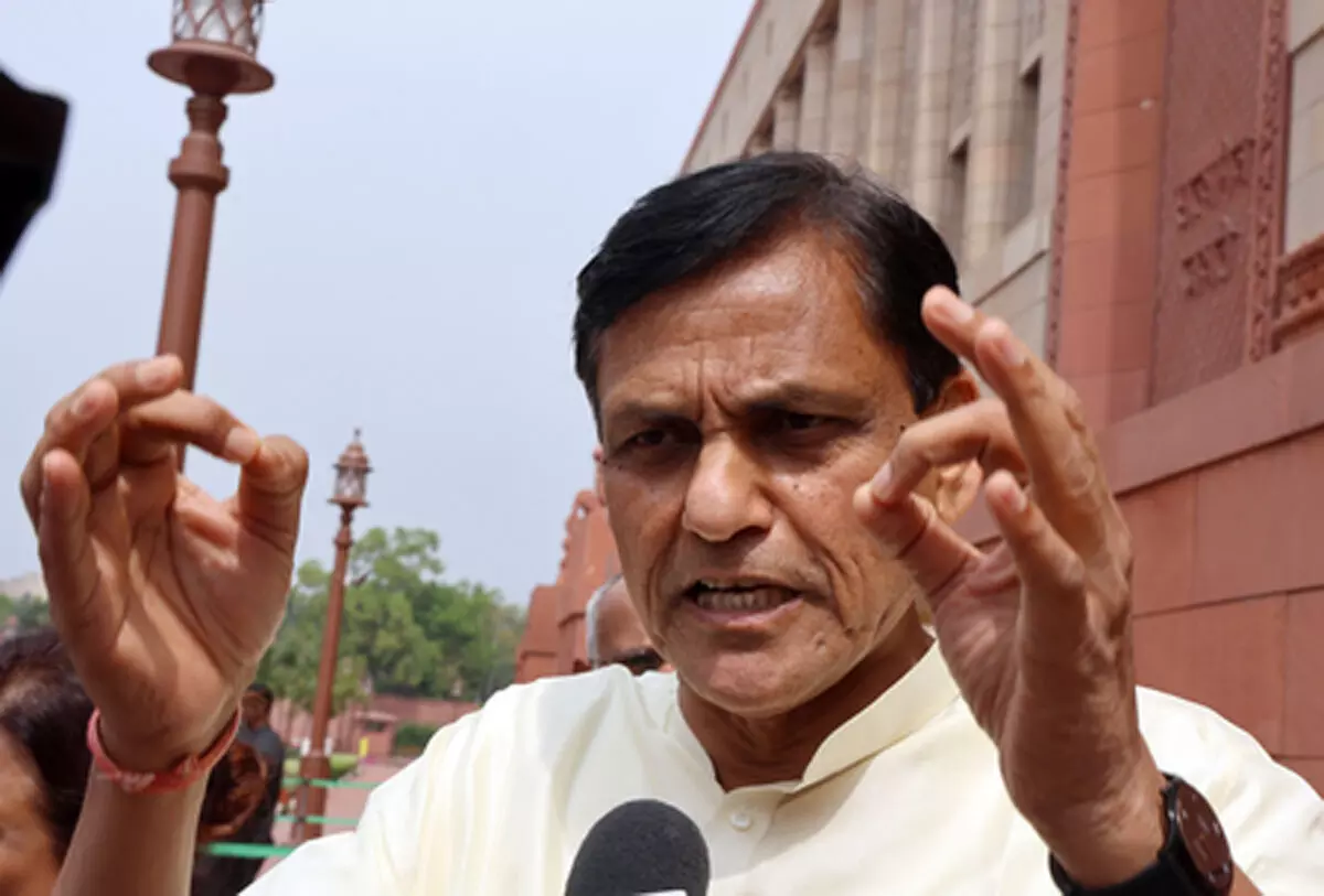 तेजस्वी उम्मीदवार तो बन सकते हैं, लेकिन सीएम नहीं: नित्यानंद राय का तीखा बयान तेजस्वी उम्मीदवार तो बन सकते हैं, लेकिन सीएम नहीं: नित्यानंद राय का तीखा बयान