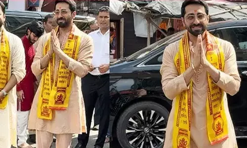 सिद्धिविनायक मंदिर पहुंचे ‘थामा’ स्टार आयुष्मान खुराना, ‘बप्पा’ का आशीर्वाद लिया