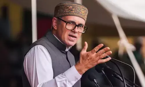 जम्मू में पत्रकार के घर में तोड़फोड़ से उठा राजनीतिक तूफान, सीएम उमर ने मंज़ूरी के बिना बुलडोजर इस्तेमाल करने का लगाया आरोप