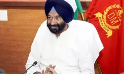 दिल्ली में प्रदूषण नियंत्रण के लिए 2000 टीमें तैनात, एक्यूआई में 50 अंकों का सुधार : सिरसा