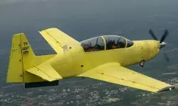 एचएएल के पहले एचटीटी-40 ट्रेनर विमान ने आसमान में भरी उड़ान एचएएल के पहले एचटीटी-40 ट्रेनर विमान ने आसमान में भरी उड़ान