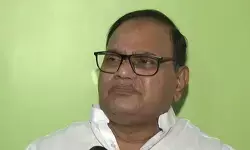 तेजस्वी के पोस्टर पर तीखी बयानबाजी, भीम सिंह बोले-खलनायक के परिवार का आदमी नायक कैसे? तेजस्वी के पोस्टर पर तीखी बयानबाजी, भीम सिंह बोले-खलनायक के परिवार का आदमी नायक कैसे?