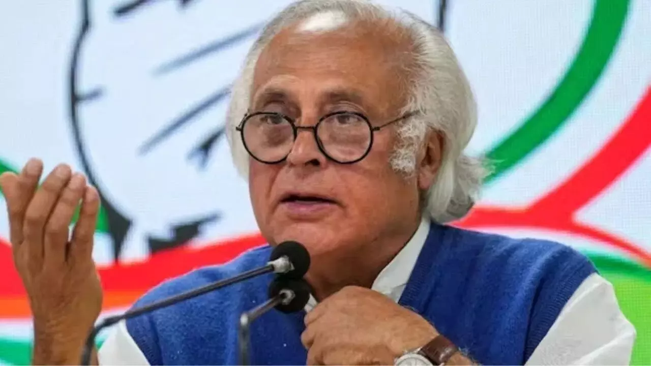 एलआईसी में सरकार ने किया गलत बदलाव, पॉलिसीधारकों के पैसों का दुरुपयोग कर अडानी को पहुंचाया फायदा : जयराम रमेश एलआईसी में सरकार ने किया गलत बदलाव, पॉलिसीधारकों के पैसों का दुरुपयोग कर अडानी को पहुंचाया फायदा : जयराम रमेश