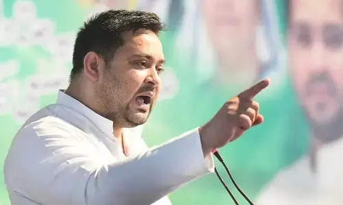 तेजस्वी ने नीतीश सरकार पर बोला हमला- ‘20 वर्षों की एनडीए सरकार ने क्या किया?’ मांगा हिसाब-किताब तेजस्वी ने नीतीश सरकार पर बोला हमला- ‘20 वर्षों की एनडीए सरकार ने क्या किया?’ मांगा हिसाब-किताब