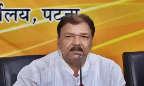 छठ पर्व पर ट्रेन विवाद: लालू पर भाजपा का पलटवार, कहा- जनता को कर रहे गुमराह छठ पर्व पर ट्रेन विवाद: लालू पर भाजपा का पलटवार, कहा- जनता को कर रहे गुमराह