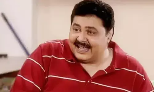 जब शाहरुख खान को हंसता देख आग बबूला हो गए थे सतीश शाह, डायरेक्टर फराह खान से की थी शिकायत