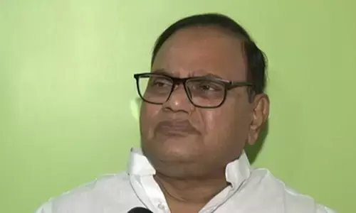 तेजस्वी के पोस्टर पर तीखी बयानबाजी, भीम सिंह बोले-खलनायक के परिवार का आदमी नायक कैसे?