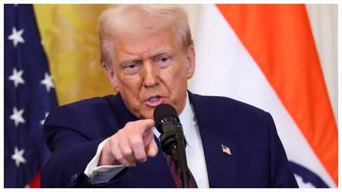 विज्ञापन विवाद पर ट्रंप का पलटवार, कनाडा पर 10% अतिरिक्त टैरिफ लगाया विज्ञापन विवाद पर ट्रंप का पलटवार, कनाडा पर 10% अतिरिक्त टैरिफ लगाया