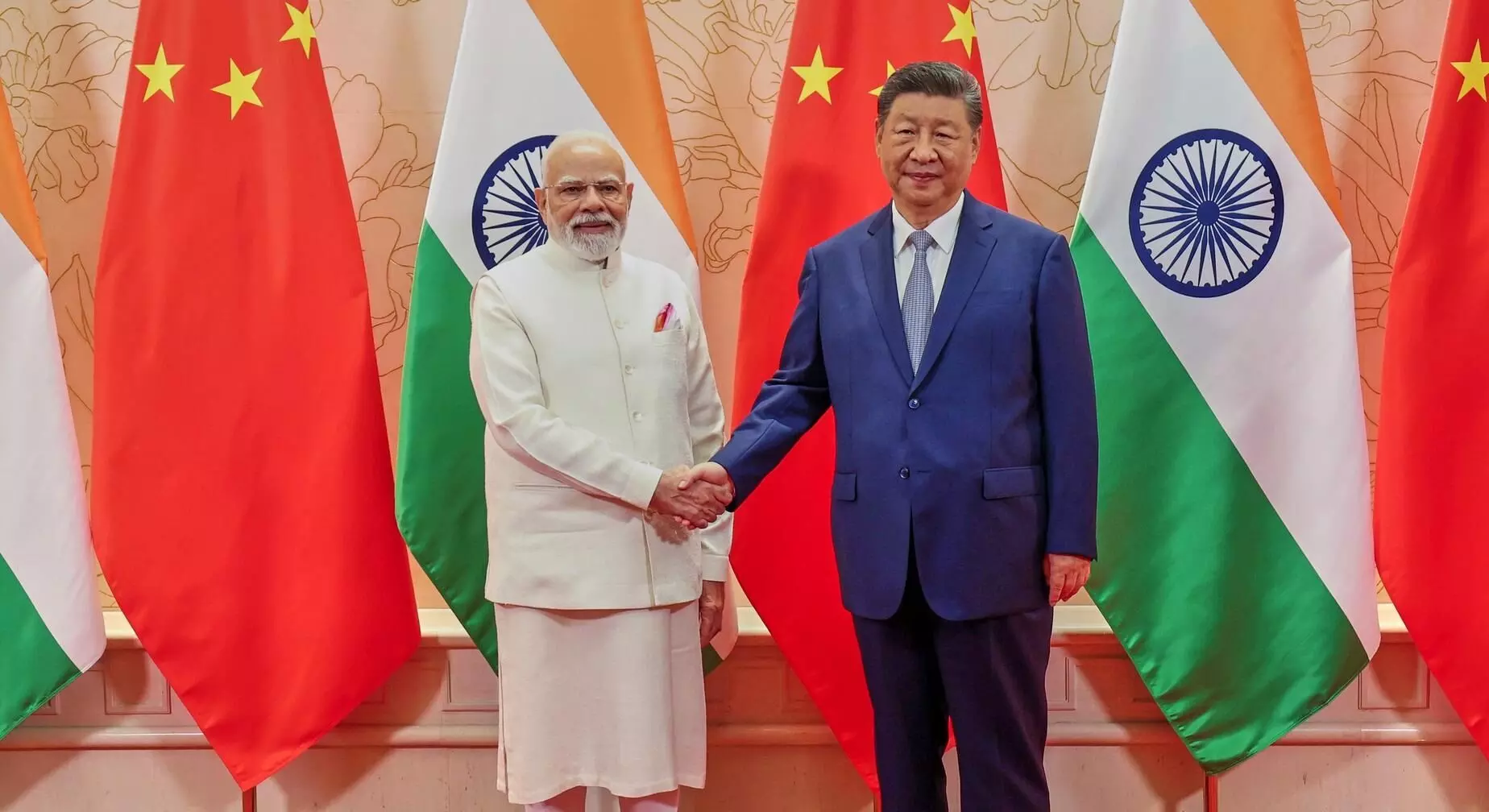 पांच साल बाद भारत और चीन के बीच सीधी उड़ानें फिर शुरू पांच साल बाद भारत और चीन के बीच सीधी उड़ानें फिर शुरू