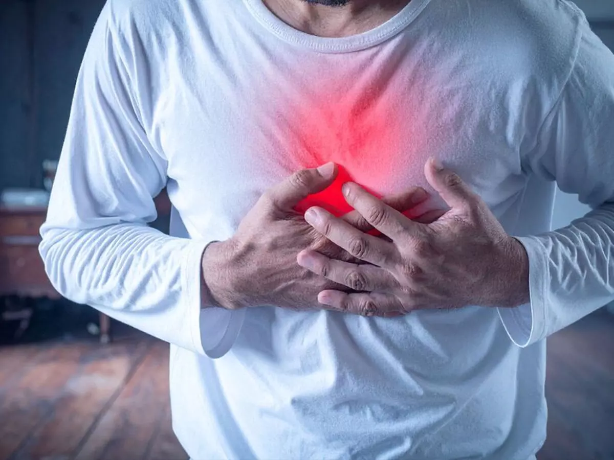 अक्सर रात या सुबह-सुबह ही क्यों आता है हार्ट अटैक? जानें कारण और बचाव अक्सर रात या सुबह-सुबह ही क्यों आता है हार्ट अटैक? जानें कारण और बचाव