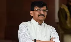 निकाय चुनावों के बाद शिंदे की पार्टी को बीजेपी में करना होगा विलय, मोदी-शाह ने शिंदे को को ऐसा करने की दी सलाह : संजय राउत निकाय चुनावों के बाद शिंदे की पार्टी को बीजेपी में करना होगा विलय, मोदी-शाह ने शिंदे को को ऐसा करने की दी सलाह : संजय राउत