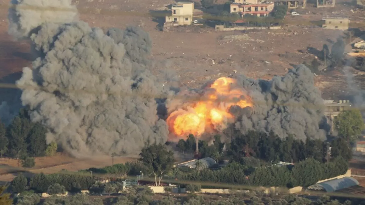 दक्षिण लेबनान में इजरायली हवाई हमले, चार की मौत दक्षिण लेबनान में इजरायली हवाई हमले, चार की मौत