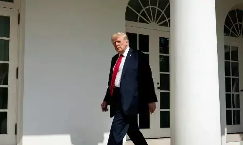 छह दिवसीय एशियाई यात्रा पर ट्रंप, जापान के लिए हुए रवाना, पहली महिला पीएम ताकाइची से करेंगे मुलाकात छह दिवसीय एशियाई यात्रा पर ट्रंप, जापान के लिए हुए रवाना, पहली महिला पीएम ताकाइची से करेंगे मुलाकात