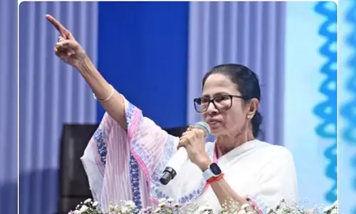 एसआईआर की घोषणा से पहले ममता सरकार ने किया बड़ा प्रशासनिक फेरबदल एसआईआर की घोषणा से पहले ममता सरकार ने किया बड़ा प्रशासनिक फेरबदल