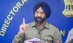 दिल्ली में क्लाउड सीडिंग का सफल परीक्षण, वायु प्रदूषण से निपटने की नई पहल दिल्ली में क्लाउड सीडिंग का सफल परीक्षण, वायु प्रदूषण से निपटने की नई पहल