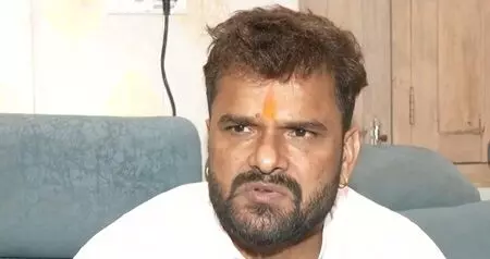 खेसारी लाल यादव ने एनडीए नेताओं पर बोला हमला, कहा - जंगलराज छोड़िए, रोजगार-पलायन पर बात क्यों नहीं करते खेसारी लाल यादव ने एनडीए नेताओं पर बोला हमला, कहा - जंगलराज छोड़िए, रोजगार-पलायन पर बात क्यों नहीं करते