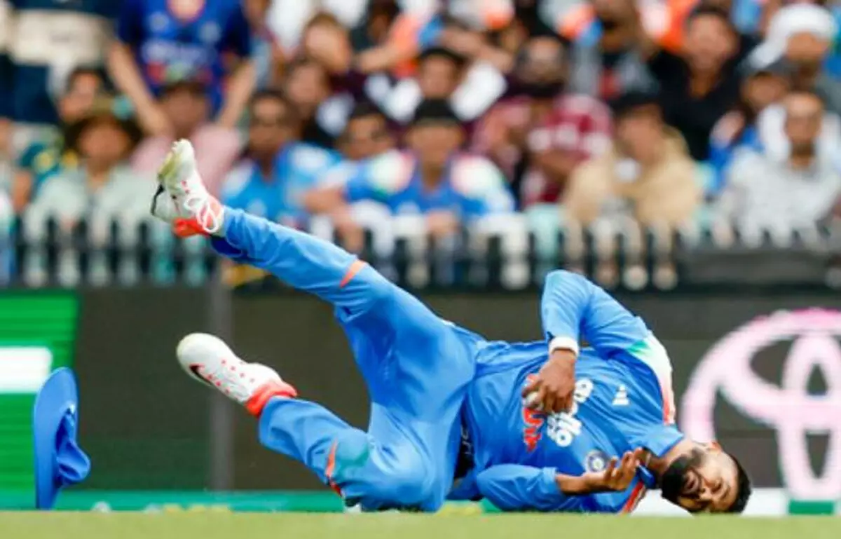 श्रेयस अय्यर की हालत स्थिर, बीसीसीआई ने क्रिकेटर की इंजरी पर दी अपडेट श्रेयस अय्यर की हालत स्थिर, बीसीसीआई ने क्रिकेटर की इंजरी पर दी अपडेट