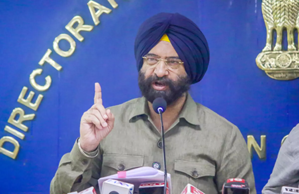 दिल्ली में क्लाउड सीडिंग का सफल परीक्षण, वायु प्रदूषण से निपटने की नई पहल दिल्ली में क्लाउड सीडिंग का सफल परीक्षण, वायु प्रदूषण से निपटने की नई पहल