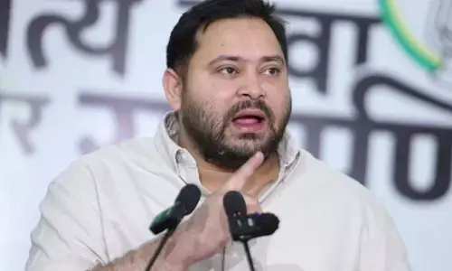 एनडीए की तरफ से मुख्यमंत्री का चेहरा कौन होगा, तेजस्वी ने पूछे तीखे सवाल एनडीए की तरफ से मुख्यमंत्री का चेहरा कौन होगा, तेजस्वी ने पूछे तीखे सवाल