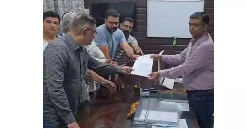 छत्तीसगढ़ : सिंधी समाज के लोगों ने अमित के खिलाफ देशद्रोह का मुकदमा दर्ज करने की मांग की, सौंपा ज्ञापन छत्तीसगढ़ : सिंधी समाज के लोगों ने अमित के खिलाफ देशद्रोह का मुकदमा दर्ज करने की मांग की, सौंपा ज्ञापन