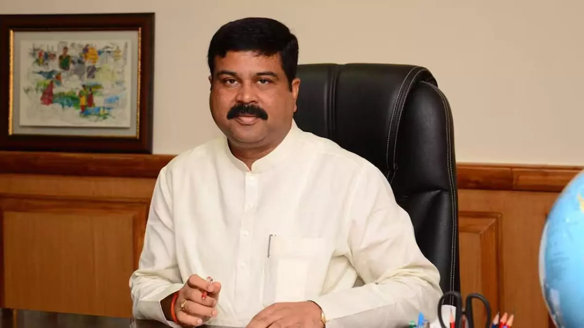 धर्मेंद्र प्रधान का तीखा वार: राहुल गांधी का बयान श्रद्धालुओं की भावना पर गहरा आघात