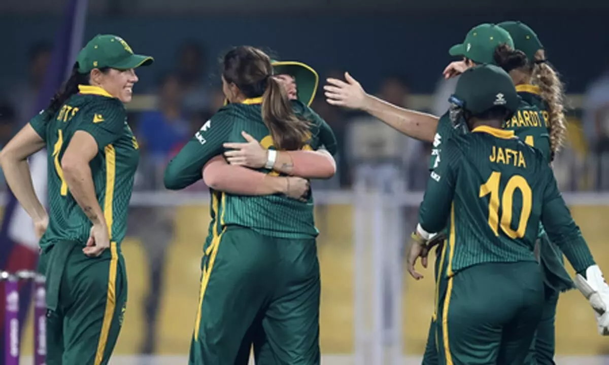 महिला विश्व कप: इंग्लैंड को 125 रन से हराकर पहली बार फाइनल में पहुंची दक्षिण अफ्रीका