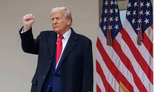 ट्रंप पहुंचे दक्षिण कोरिया, एपीईसी समिट में ली और जिनपिंग के साथ अलग-अलग बैठकें करेंगे , व्यापार मुद्दों पर करेंगे चर्चा