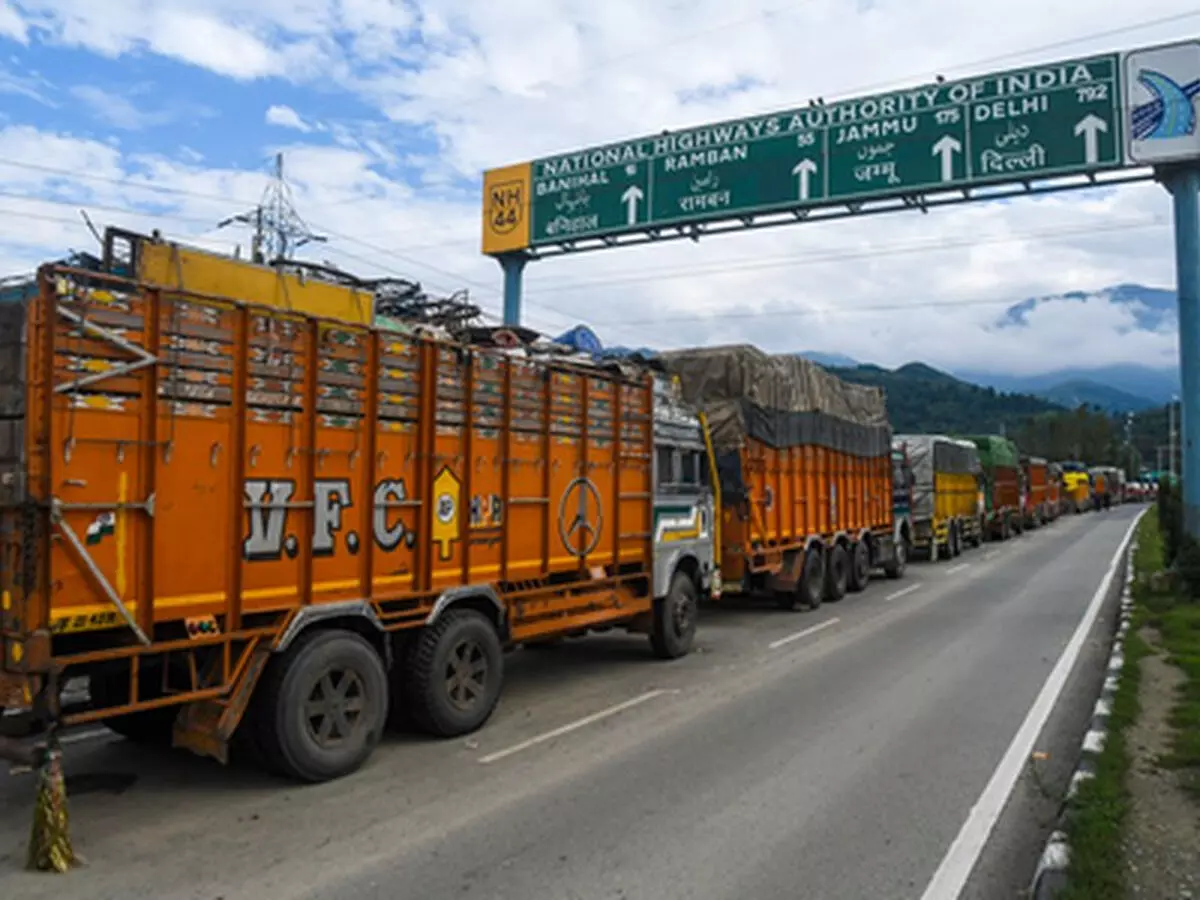 एनएचएआई की बड़ी उपलब्धि! टोल कलेक्शन की लागत वित्त वर्ष 2024-25 में 43 प्रतिशत कम हुई