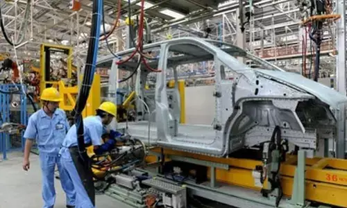 भारत के ऑटो सेक्टर में सितंबर में हुई मजबूत रिकवरी, कमर्शियल वाहनों की बिक्री 11.9 प्रतिशत बढ़ी भारत के ऑटो सेक्टर में सितंबर में हुई मजबूत रिकवरी, कमर्शियल वाहनों की बिक्री 11.9 प्रतिशत बढ़ी