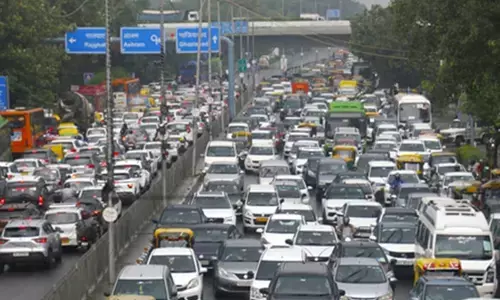 दिल्ली सरकार का बड़ा फैसला : पुराने वाहनों की एनओसी पर समय सीमा खत्म